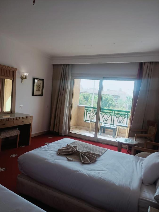 Elite Pyramids View Hotel Cairo Exterior foto